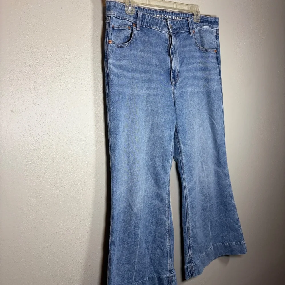 American Eagle Women Medium Wash Stretch Wide Leg High Rise Jeans Blue Size 14 - Picture 3 of 14